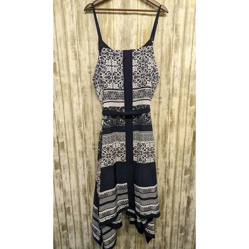 Lane Bryant Navy Blue White Handkerchief Dress Straps Belted Size 26/28 4X - Picture 5 of 9
